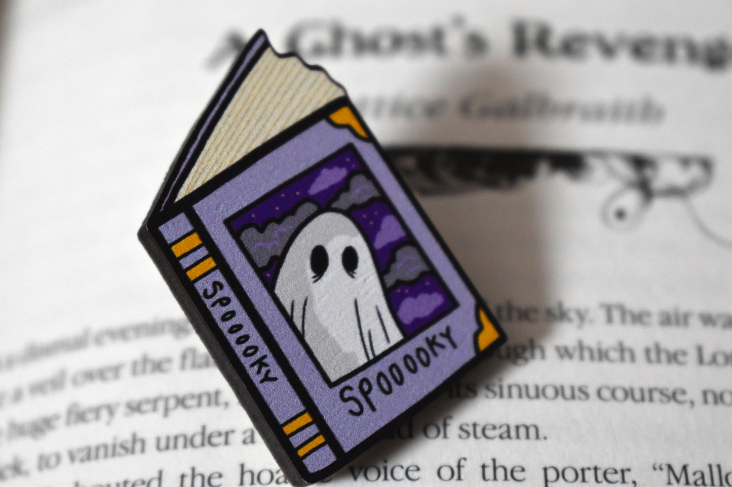 Spooky Book Sheet Ghost Wooden Pin - ihadotherplans
