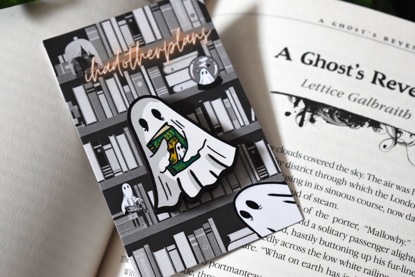 Sheet Ghost & Book Wooden Pin - ihadotherplans